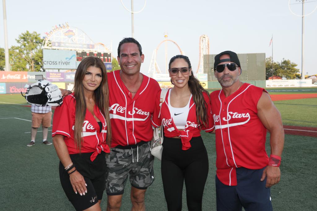  Teresa Giudice, Luis Ruelas, Melissa Gorga and Joe Gorga in 2021.