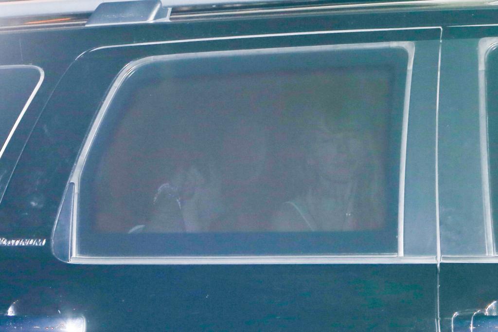 Taylor Swift and Matty Healy in car