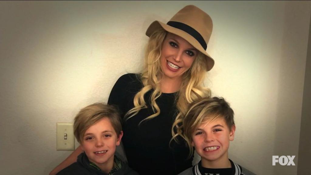 Britney Spears poses in hat with sons Sean Preston and Jayden