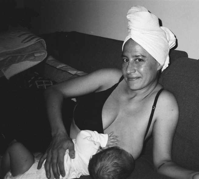 ilana glazer breastfeeding