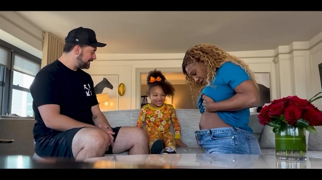 Alexis Ohanian and Serena Williams telling their daughter she's pregnant.