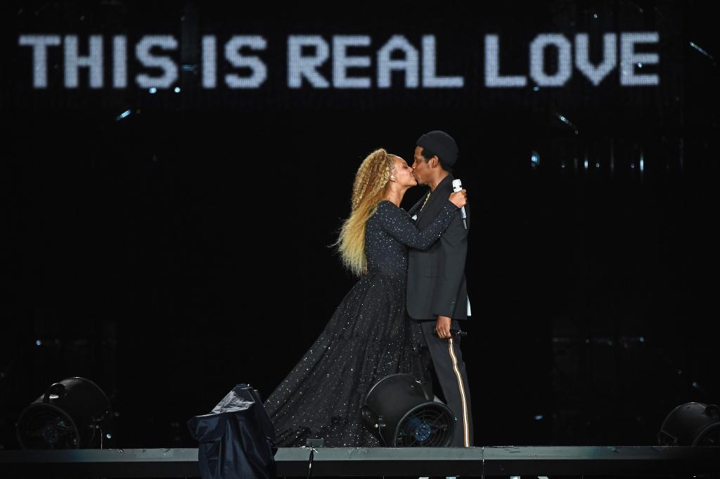 Jay-Z and Beyonce performing