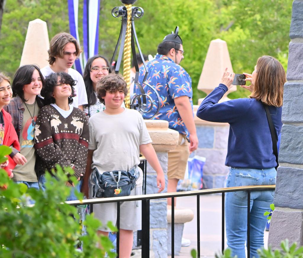 Jennifer Garner, daughter Serephina and Jennifer Lopez's child Emme at Disneyland.