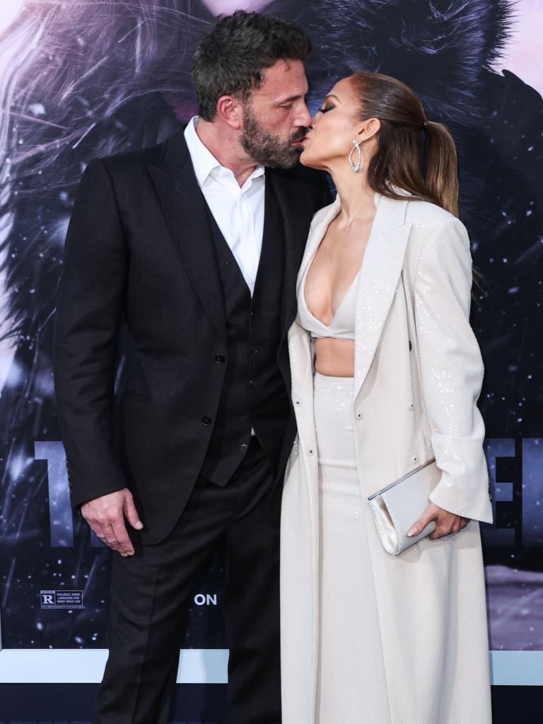 JLo and Ben Affleck kissing