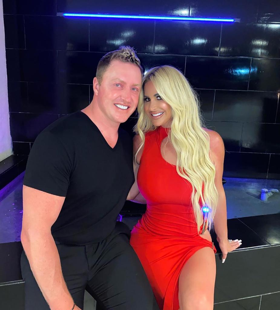 Kroy Biermann and Kim Zolciak smile