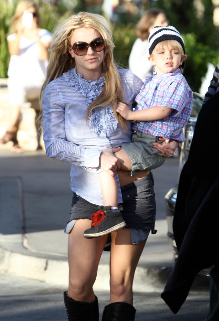 Britney Spears with Jayden. 