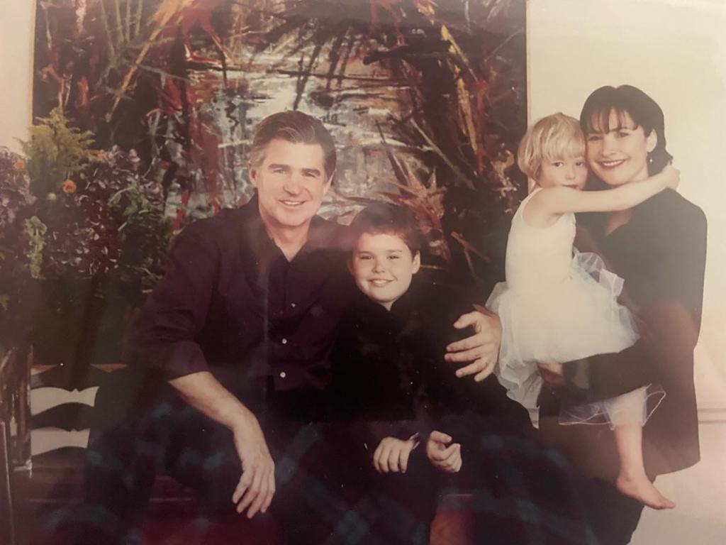 Treat Williams and Pam Van Sant with son Gill and daughter Ellie