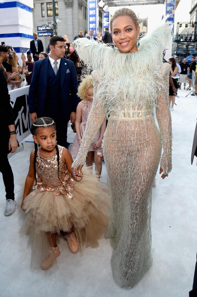 Blue Ivy and Beyonce at the 2016 VMAs