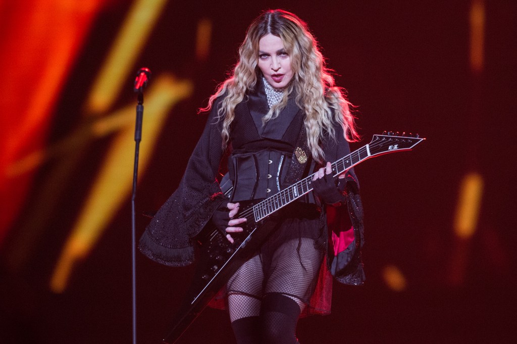 madonna performing