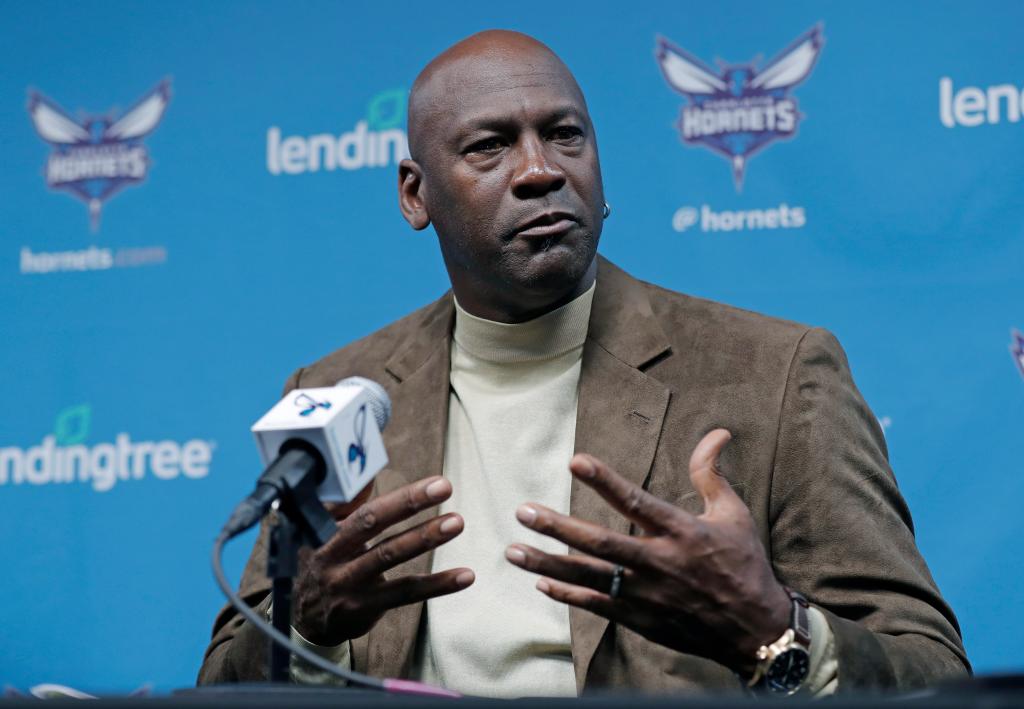 Michael Jordan talking at a presser.