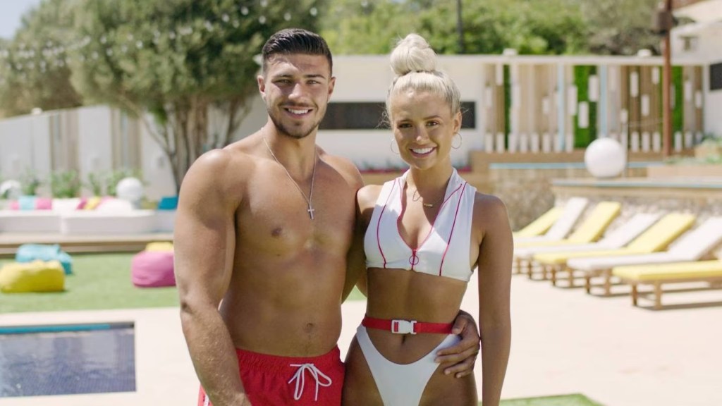 Molly-Mae Hague and Tommy Fury on "Love Island." 