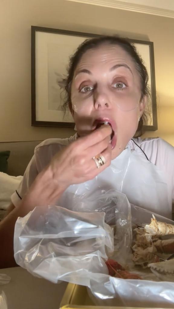 Bethenny Frankel eating seafood