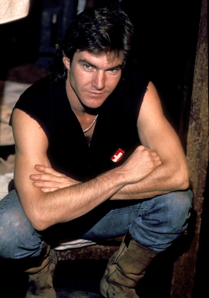 An old photo of Dennis Quaid.