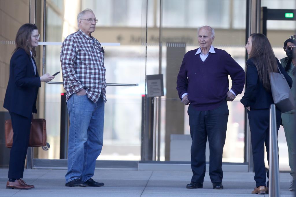 Tom Girardi leaving courthouse