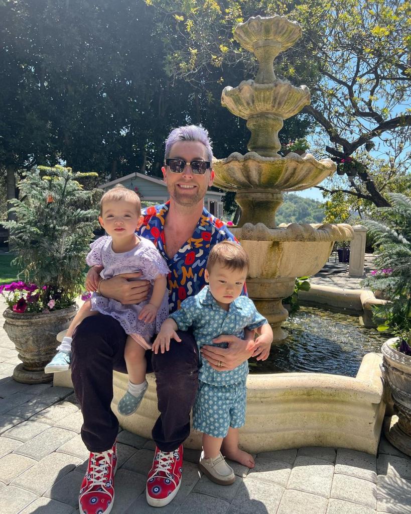 Lance Bass with his children