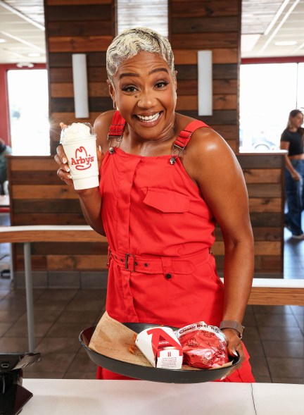 Tiffany Haddish and friends meet for lunch at Arbys