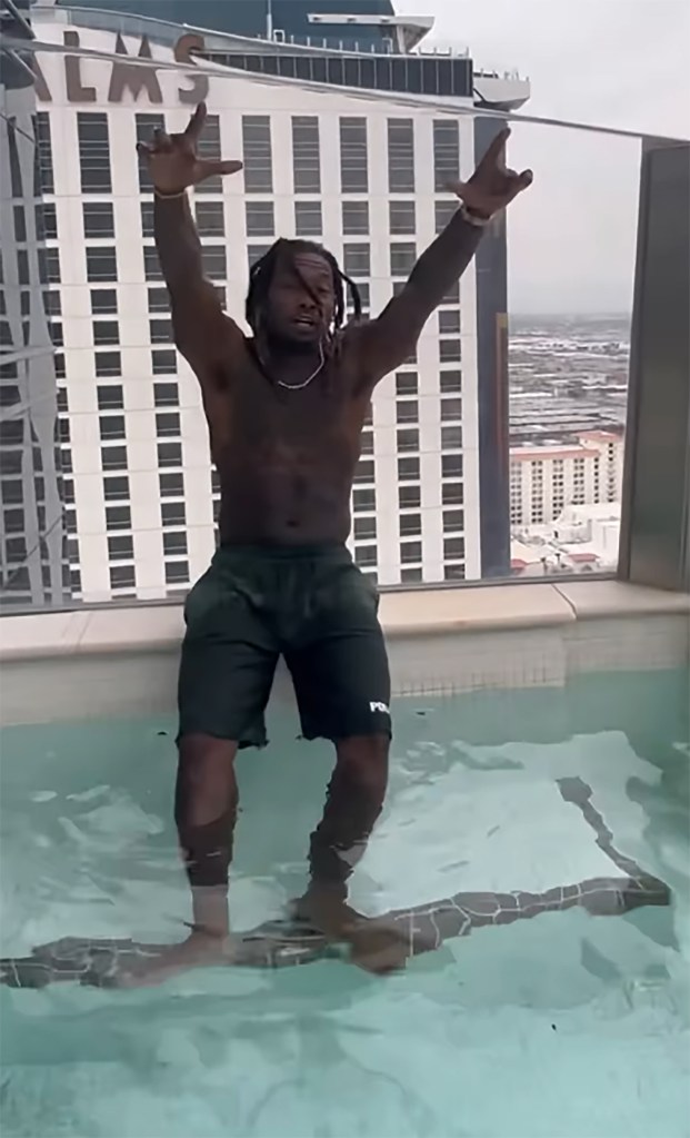 Offset in a Las Vegas pool. 