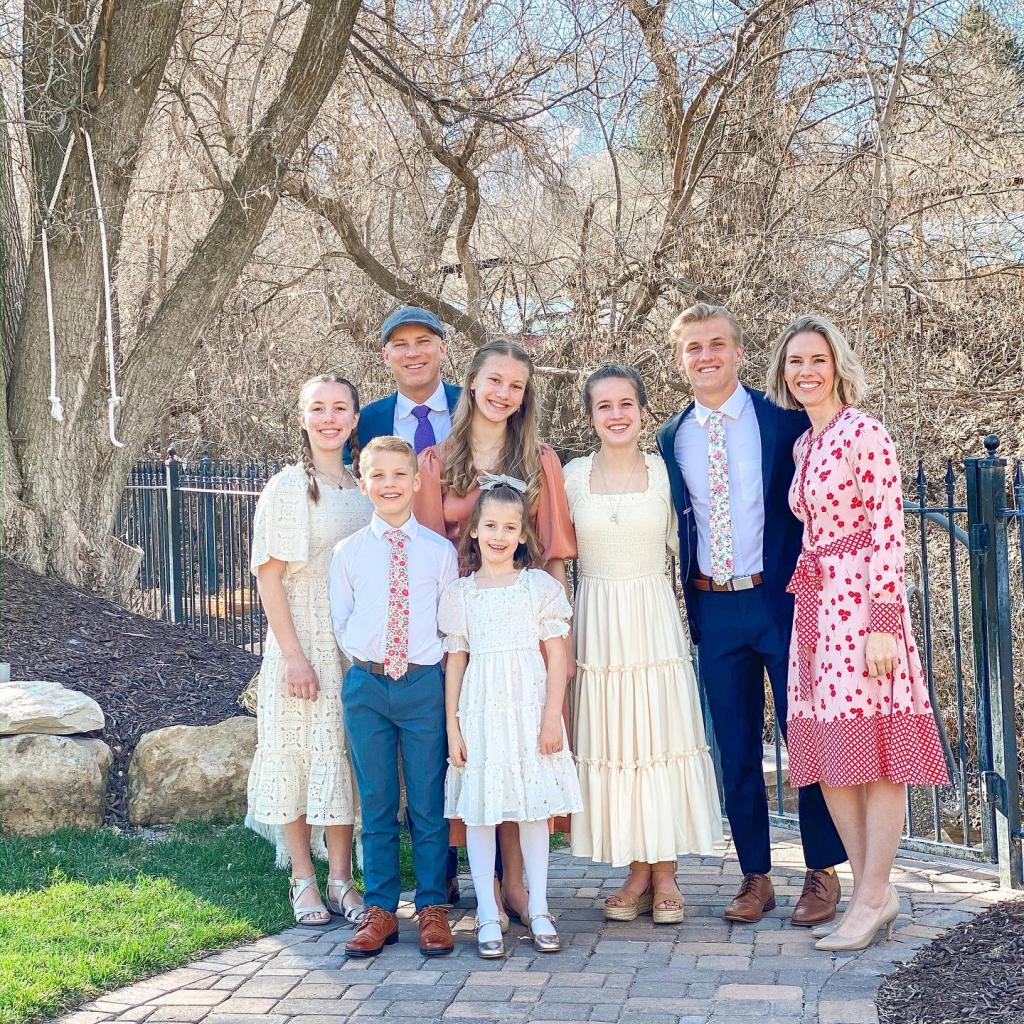 Monfluencer Ruby Franke and family in Central Park, New Yoprk 