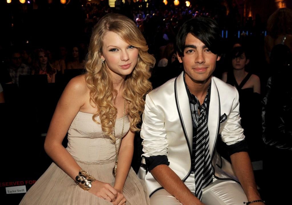 Joe Jonas and Taylor Swift. 