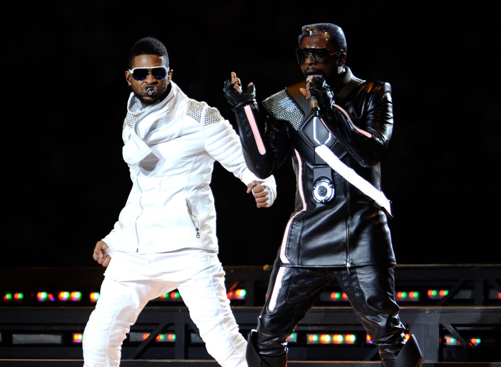 Usher performs at Super Bowl 2011 with Black Eyed Peas