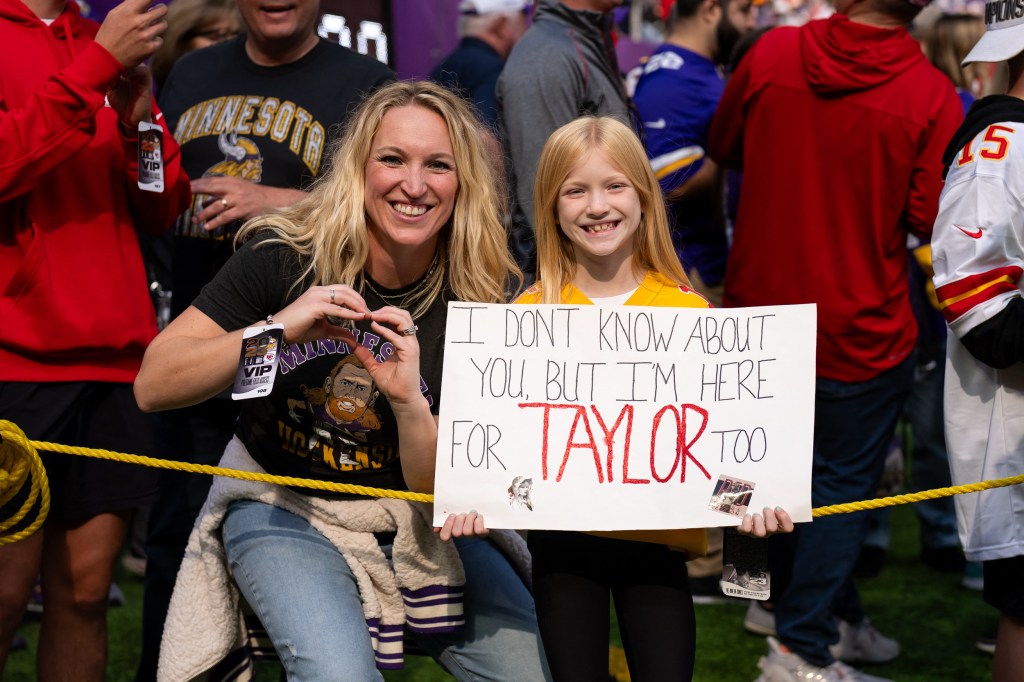 A photo of Taylor Swift fan at Kansas City Chiefs game