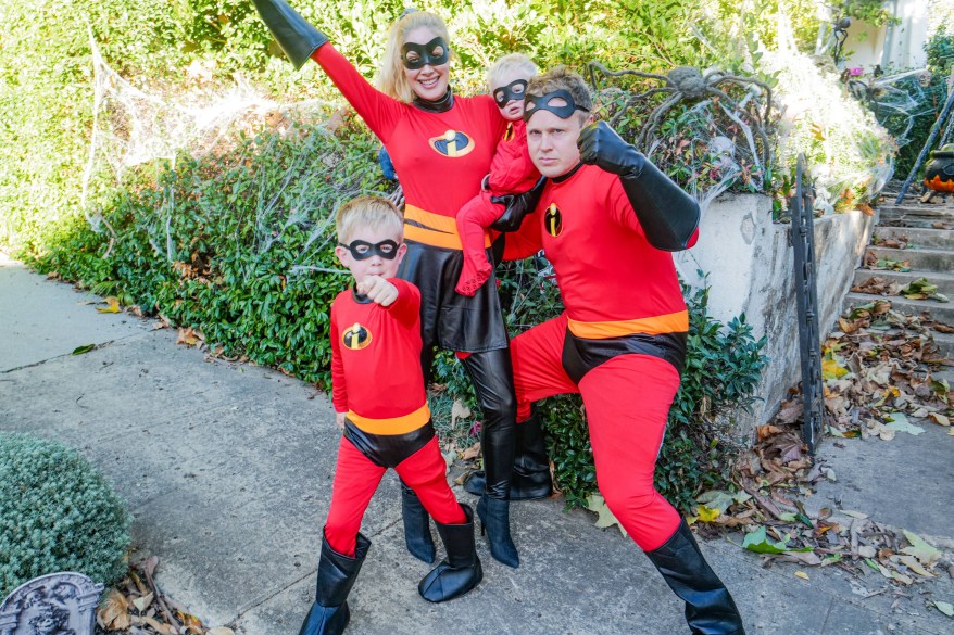 The Pratt family dress as the incredibles for Halloween. 