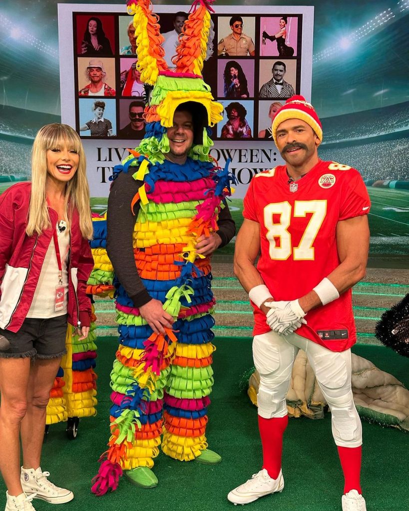 Kelly Ripa and Mark Consuelos dressed as Taylor Swift and Travis Kelce. 