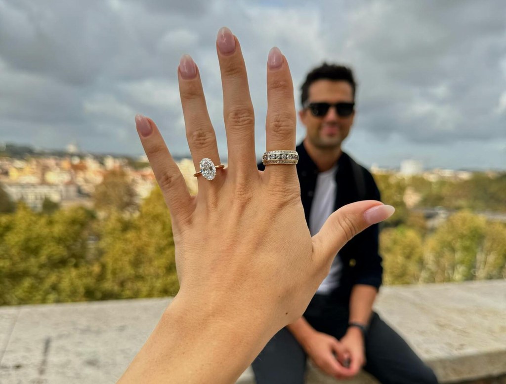 Alex Weaver's engagement ring from Stephen Colletti