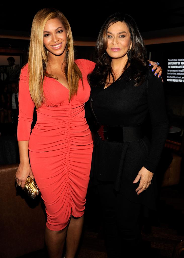 Beyoncé and Tina Knowles.