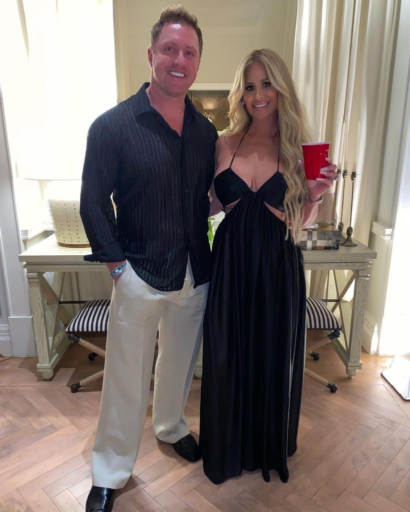 Kim Zolciak and her husband Kroy Biermann smiling together