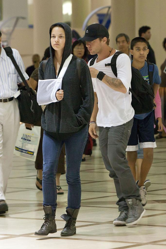 Alexis Knapp and Ryan Phillippe