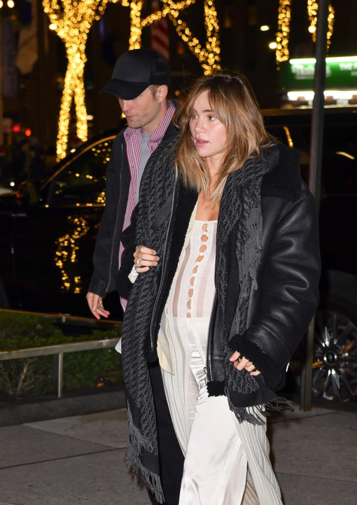 Suki Waterhouse and Robert Pattinson