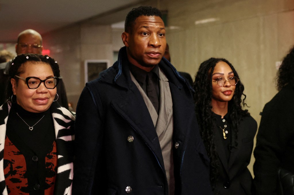 jonathan majors, his mother and his girlfriend meagan good