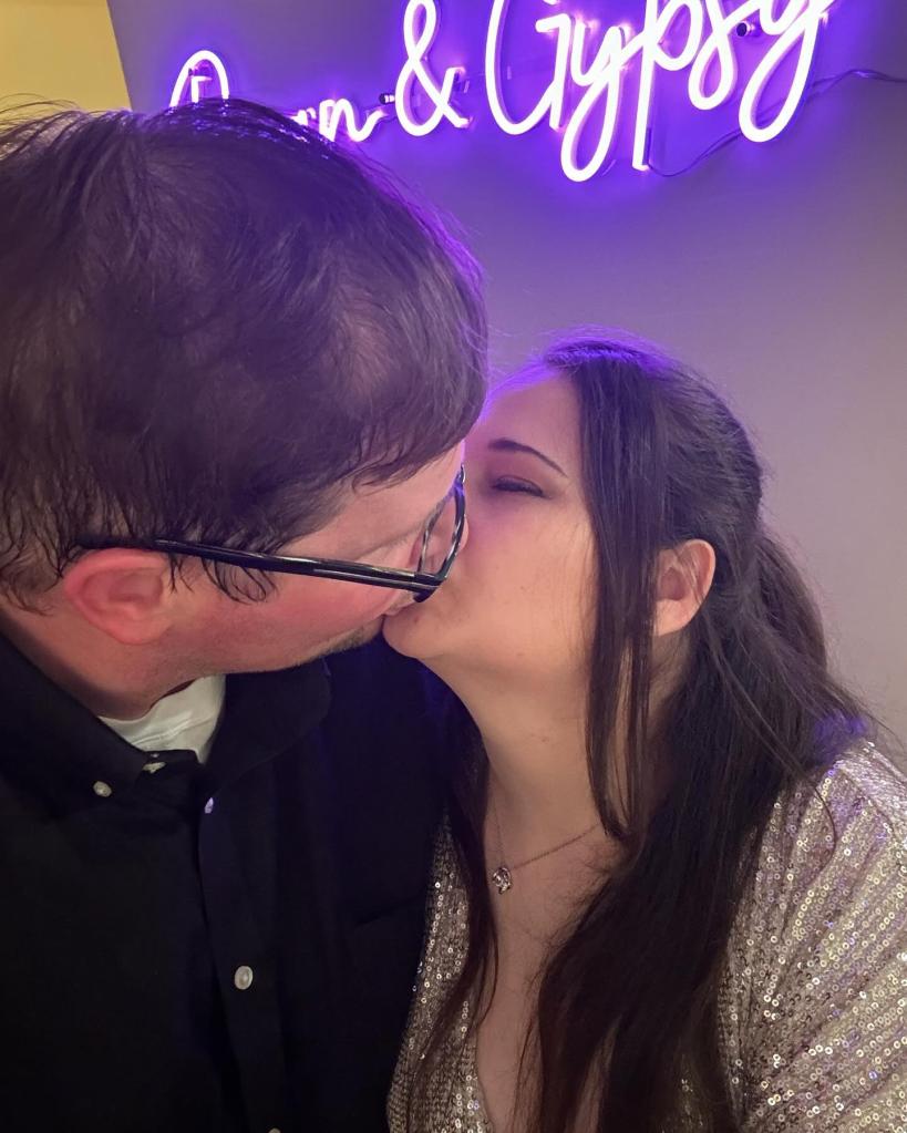 Gypsy Rose Blanchard and her husband Ryan Anderson kissing