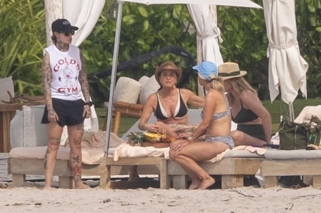 Kyle Richards and Morgan Wade on vacation in Mexico.