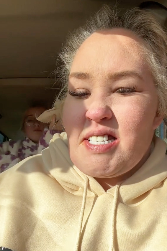 June "Mama June" Shannon selfie video