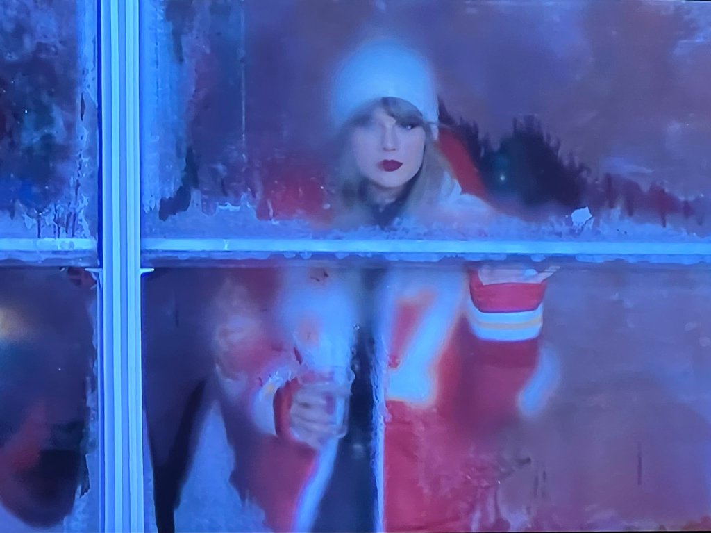 Taylor Swift at chiefs vs dolphins playoff game