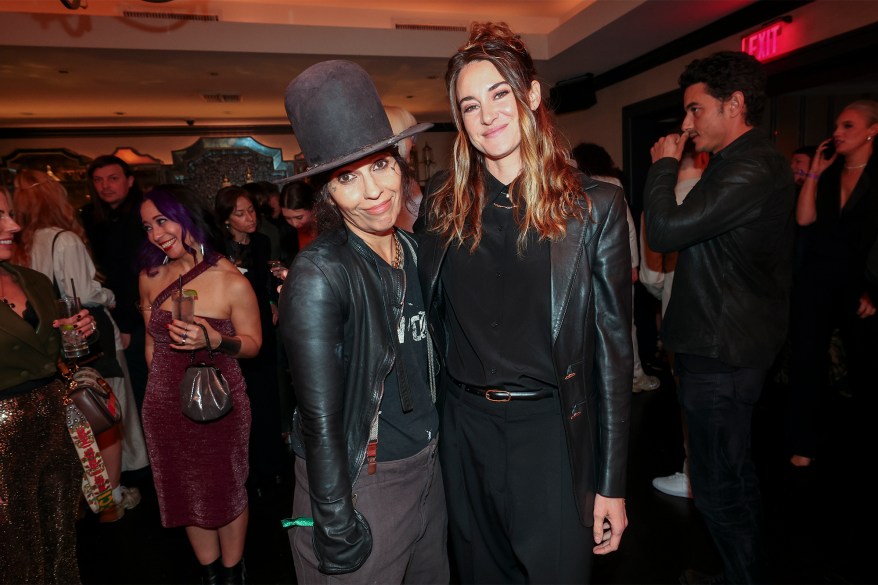 2 NON BLONDES: Shailene Woodley (right) wants to know “What’s Up?” with Linda Perry at the Resonator Awards in Los Angeles.