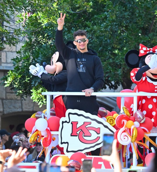 Patrick Mahomes on kc chiefs super bowl float