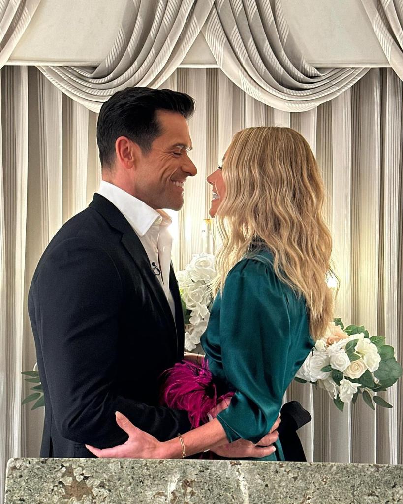 Kelly Ripa and Mark Consuelos at an altar