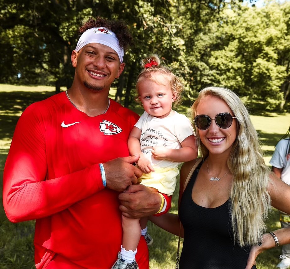 Patrick and Brittany Mahomes with daughter