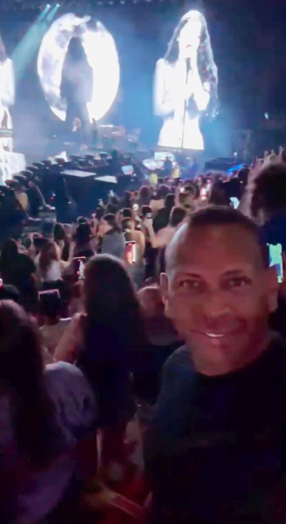 Alex Rodriguez and his daughter Ella at the Olivia Rodrigo concert. 