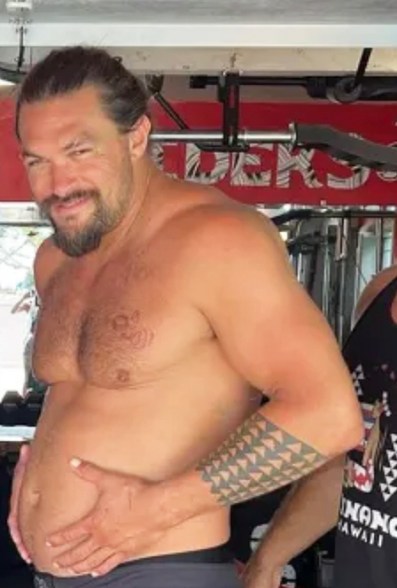 jason momoa shirtless dad bod