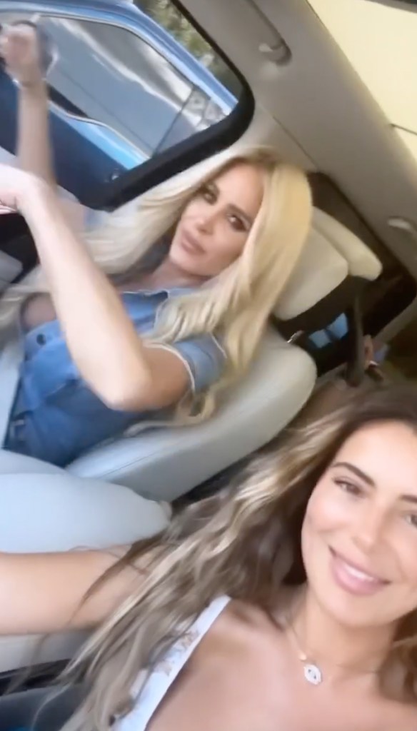 Kim Zolciak and Brielle Biermann in a car.