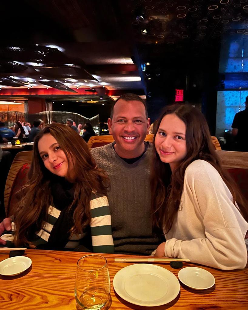 Alex Rodriguez with his daughters. 