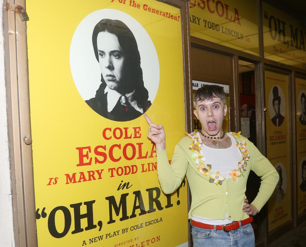 Cole Escola 