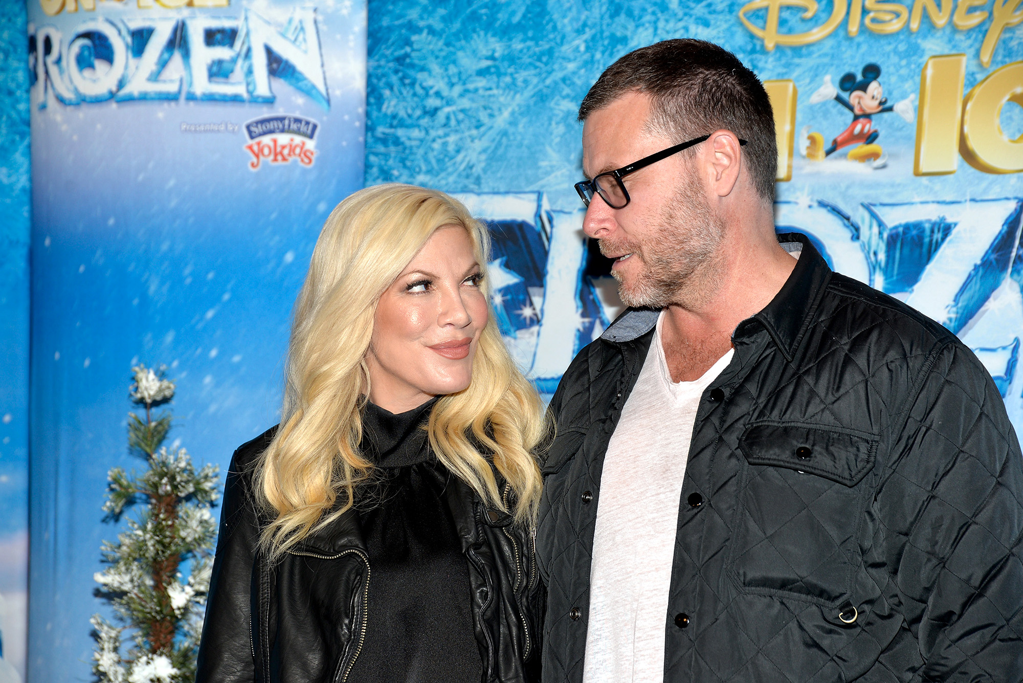 Tori Spelling and Dean McDermott at the premiere of Disney On Ice's "Frozen" in 2015.