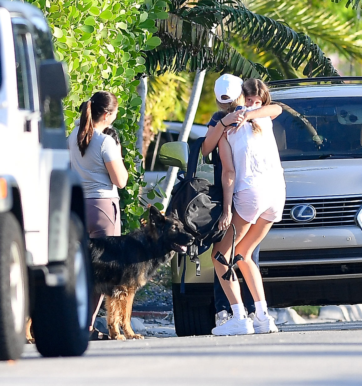 Gisele Bündchen hugging her daughter, Vivian.