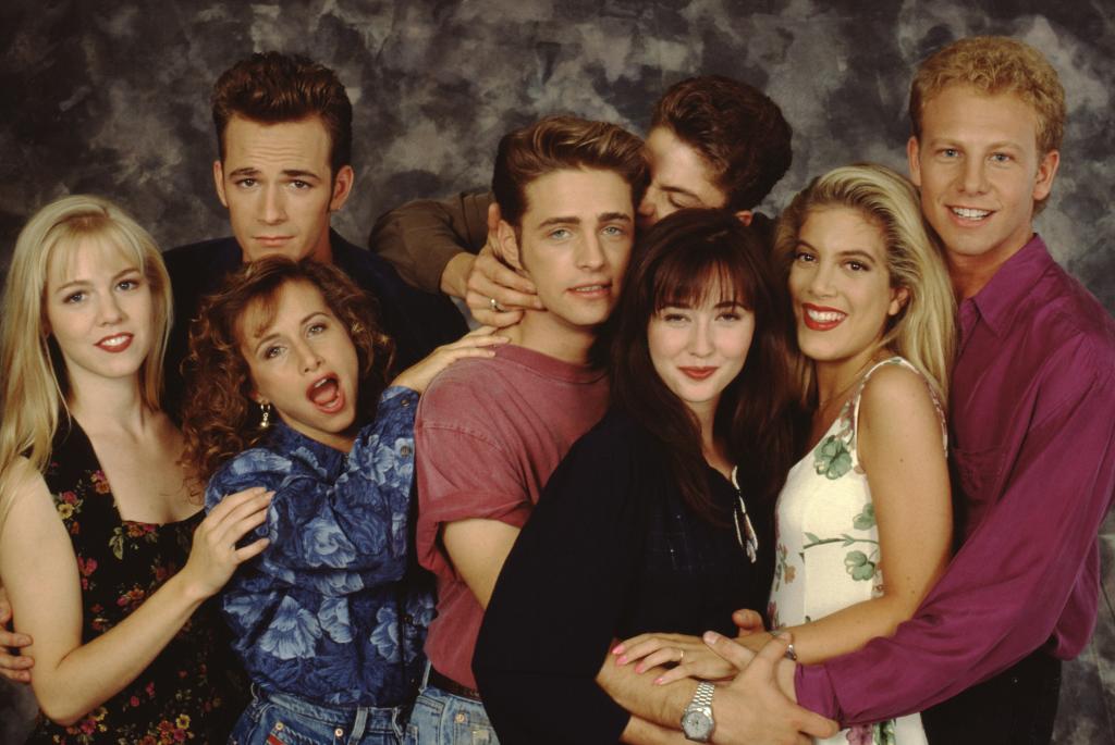 Jennie Garth, Gabrielle Carteris, Luke Perry, Jason Priestley, Brian Austin Green, Shannen Doherty, Tori Spelling and Ian Ziering