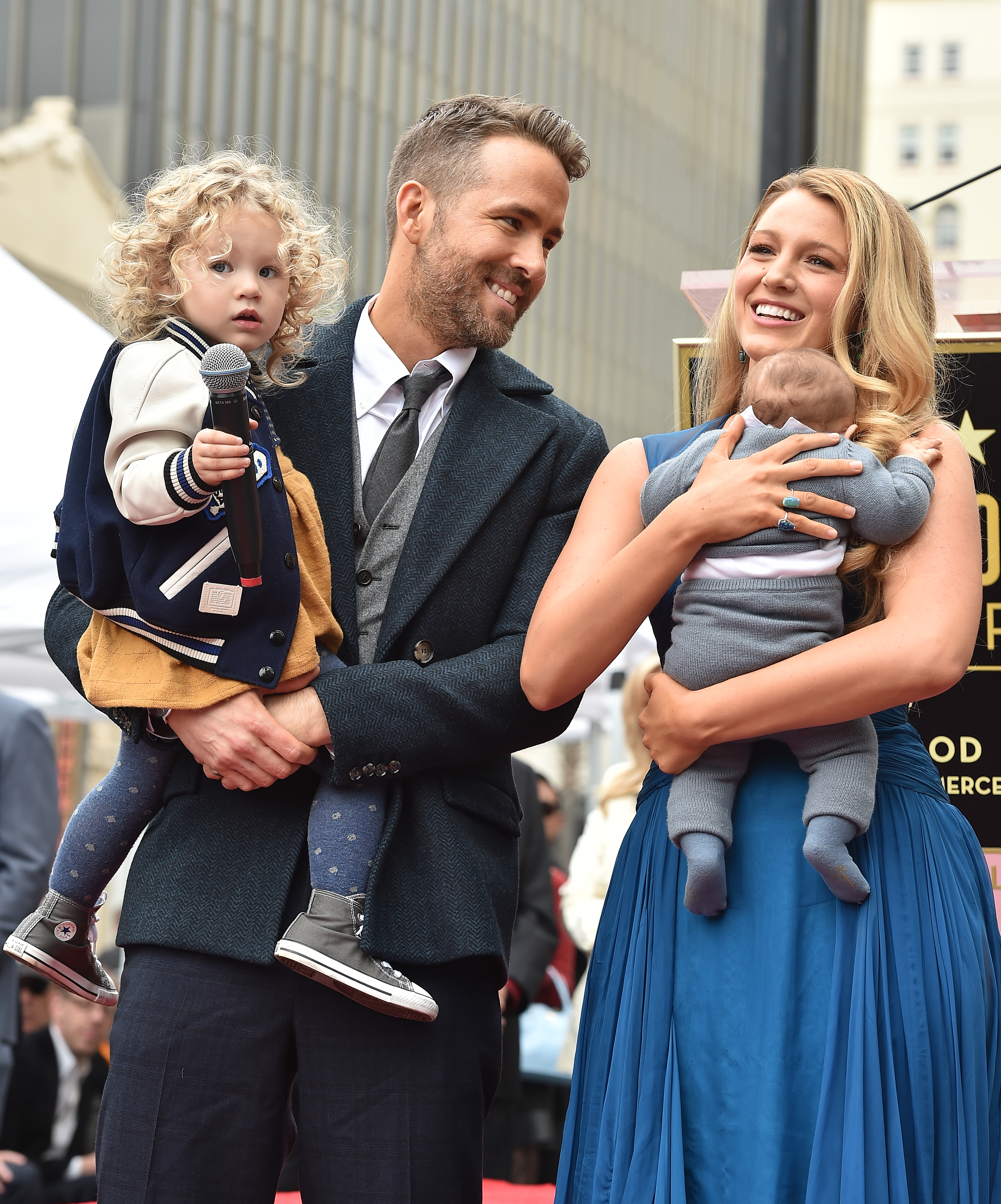 Ryan Reynolds, Blake Lively and two of their kids.